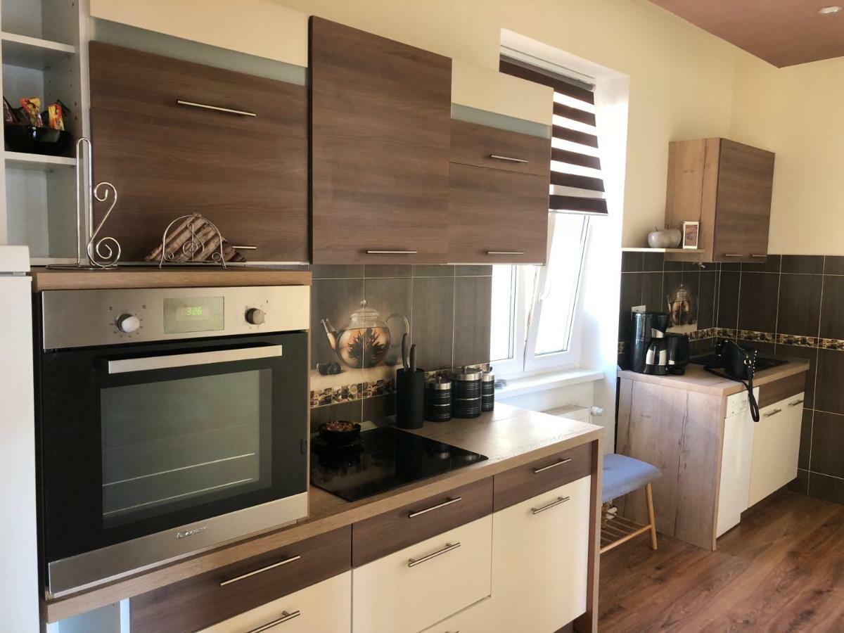 Lili Apartman Apartment Mariánské Lázně Exterior foto